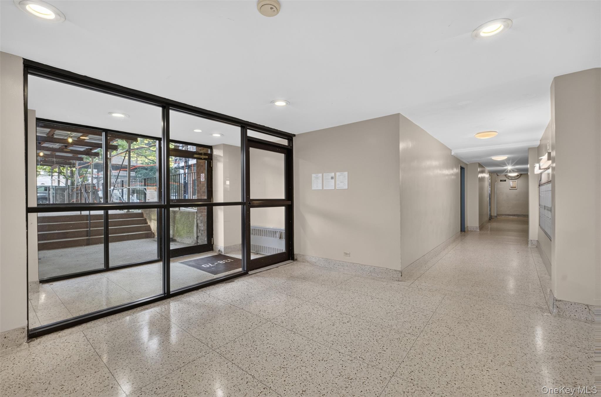 138-70 Elder Avenue 3l Property Photo 5