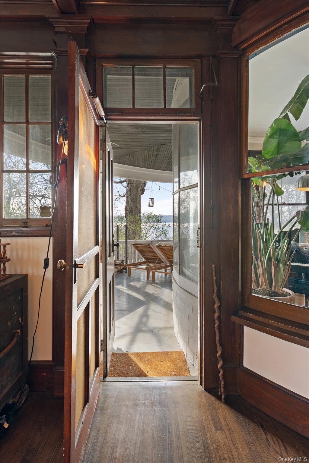 28 Hamilton Avenue Property Photo 8