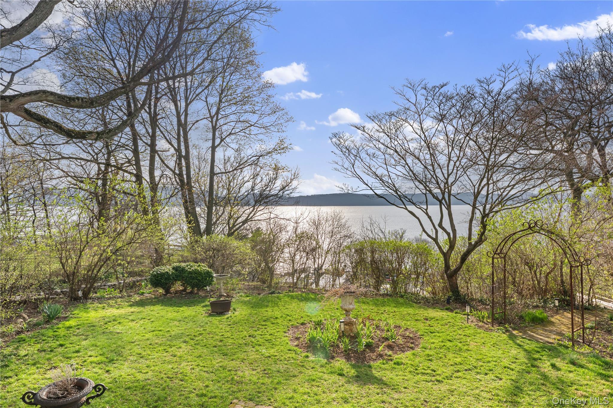 28 Hamilton Avenue Property Photo 27