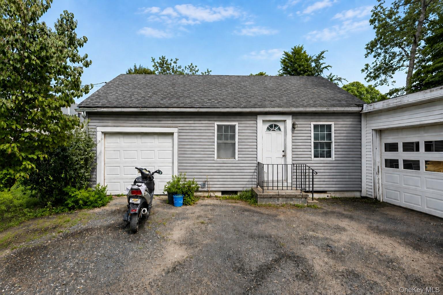 1540 Montauk Highway Property Photo 3