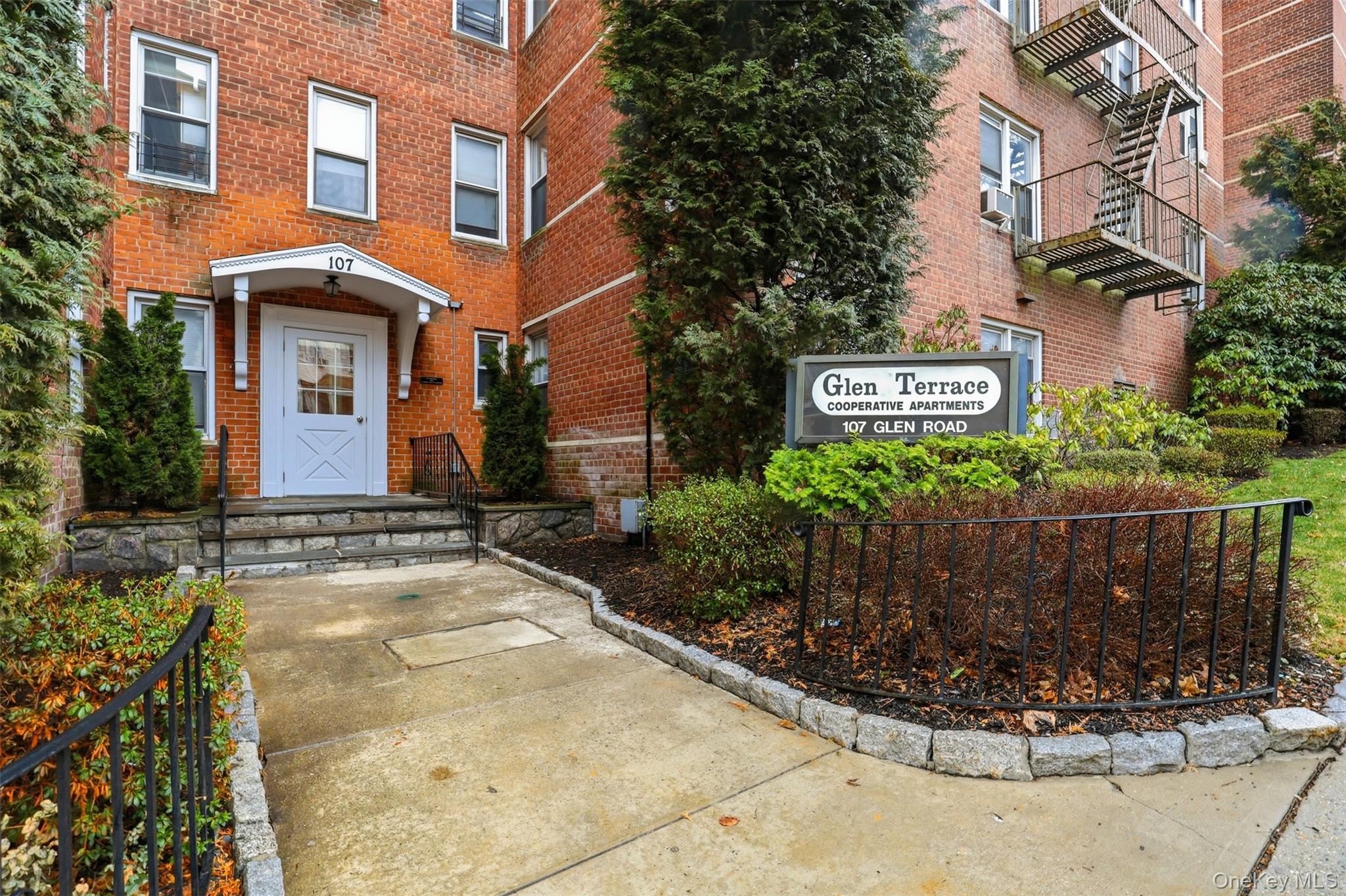 107 Glen Road 6d Property Photo 1