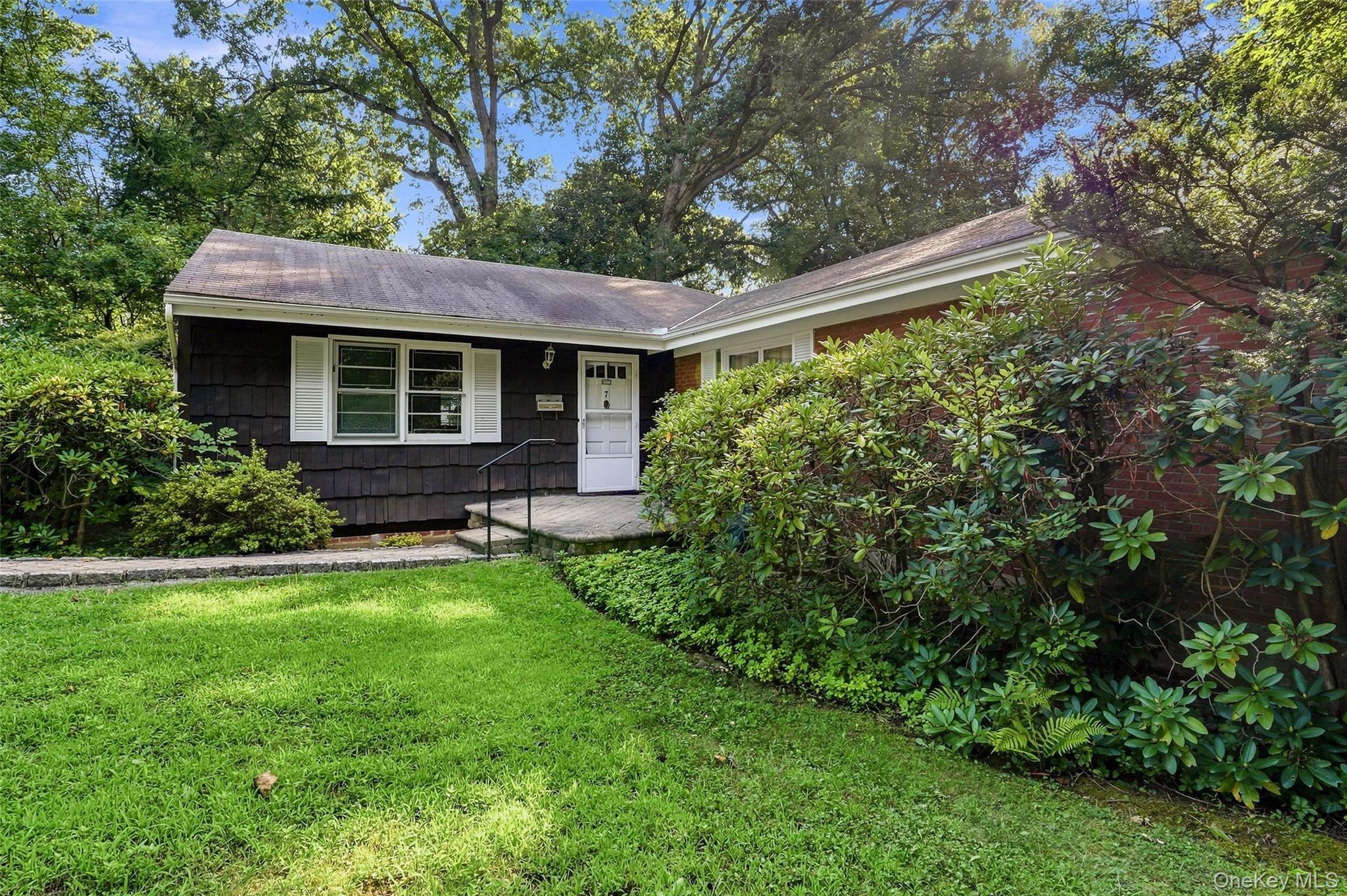 7 Overhill Road Property Photo 2