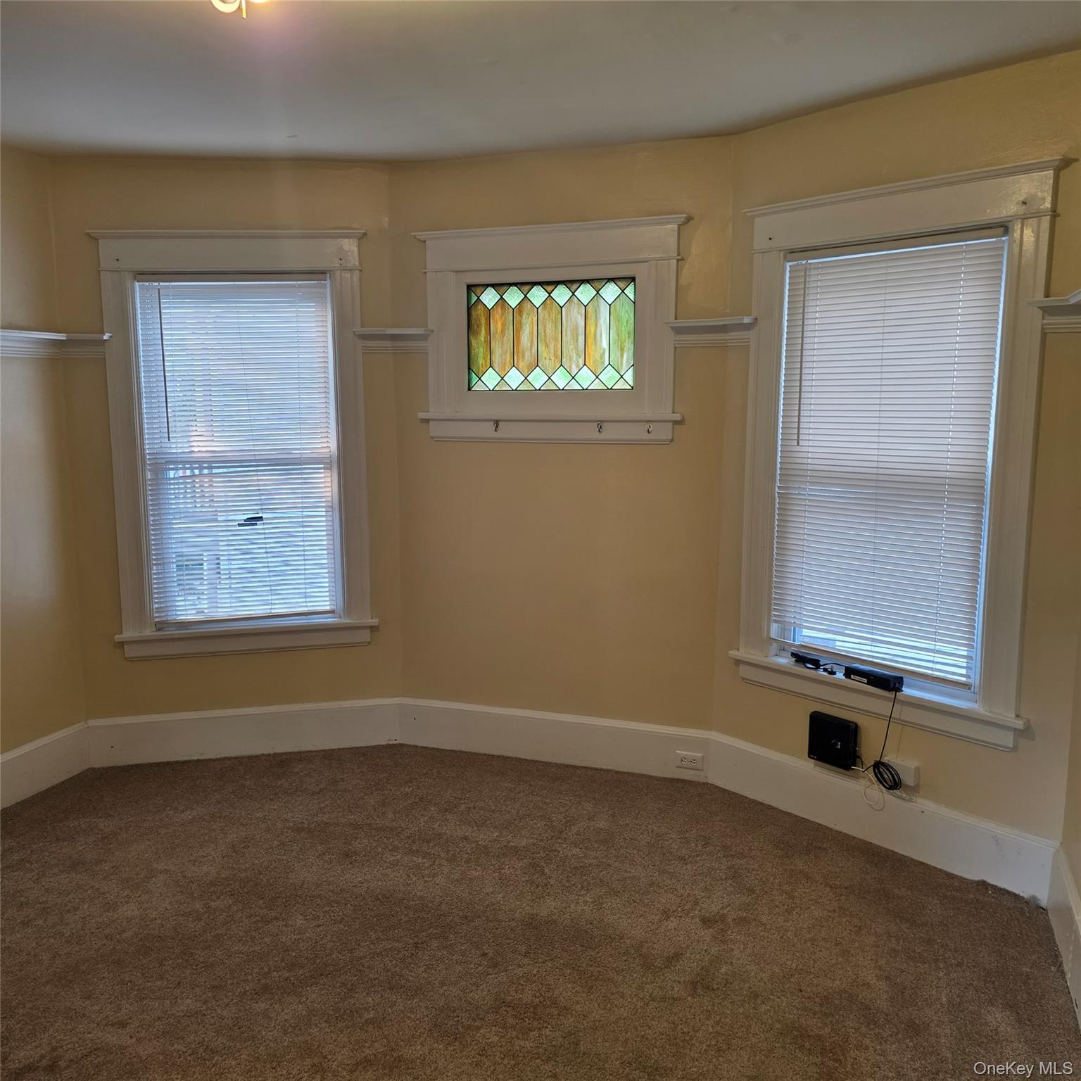 35 Manitou Avenue 2 Property Photo 7