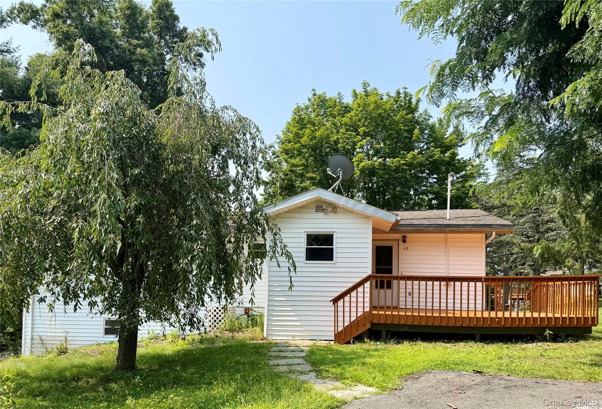 40 Crescent View Property Photo 2
