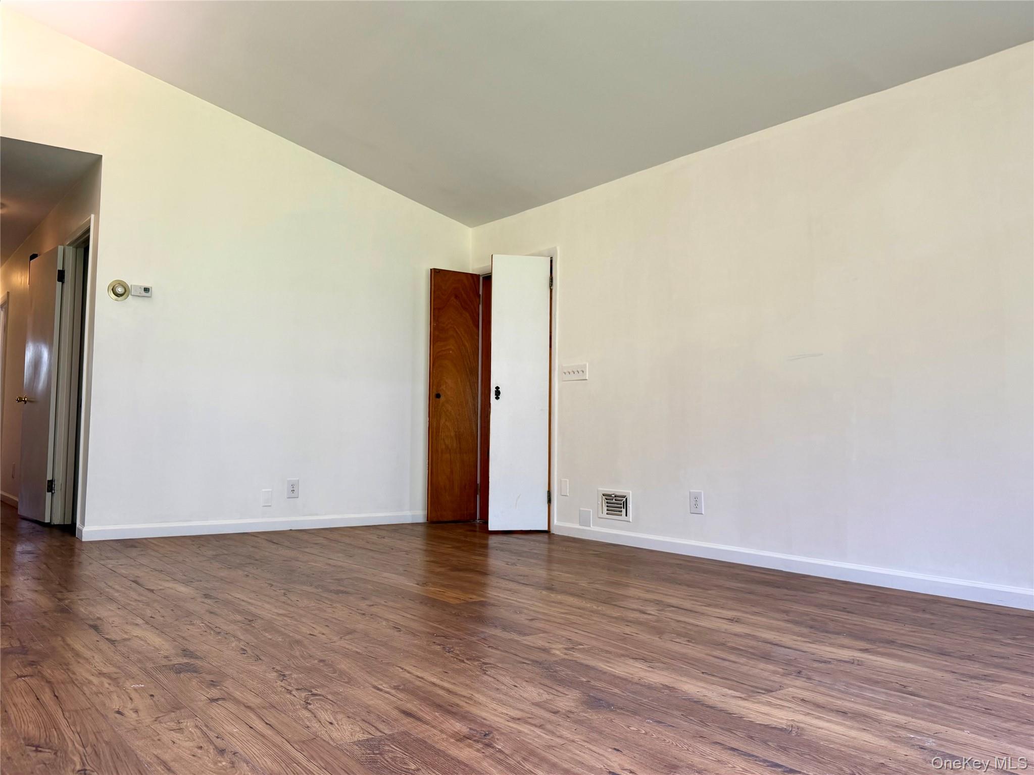 40 Crescent View Property Photo 8