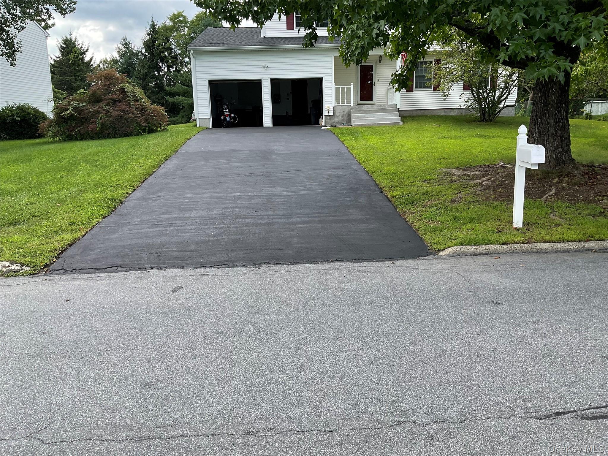 207 Butter Hill Drive Property Photo 1