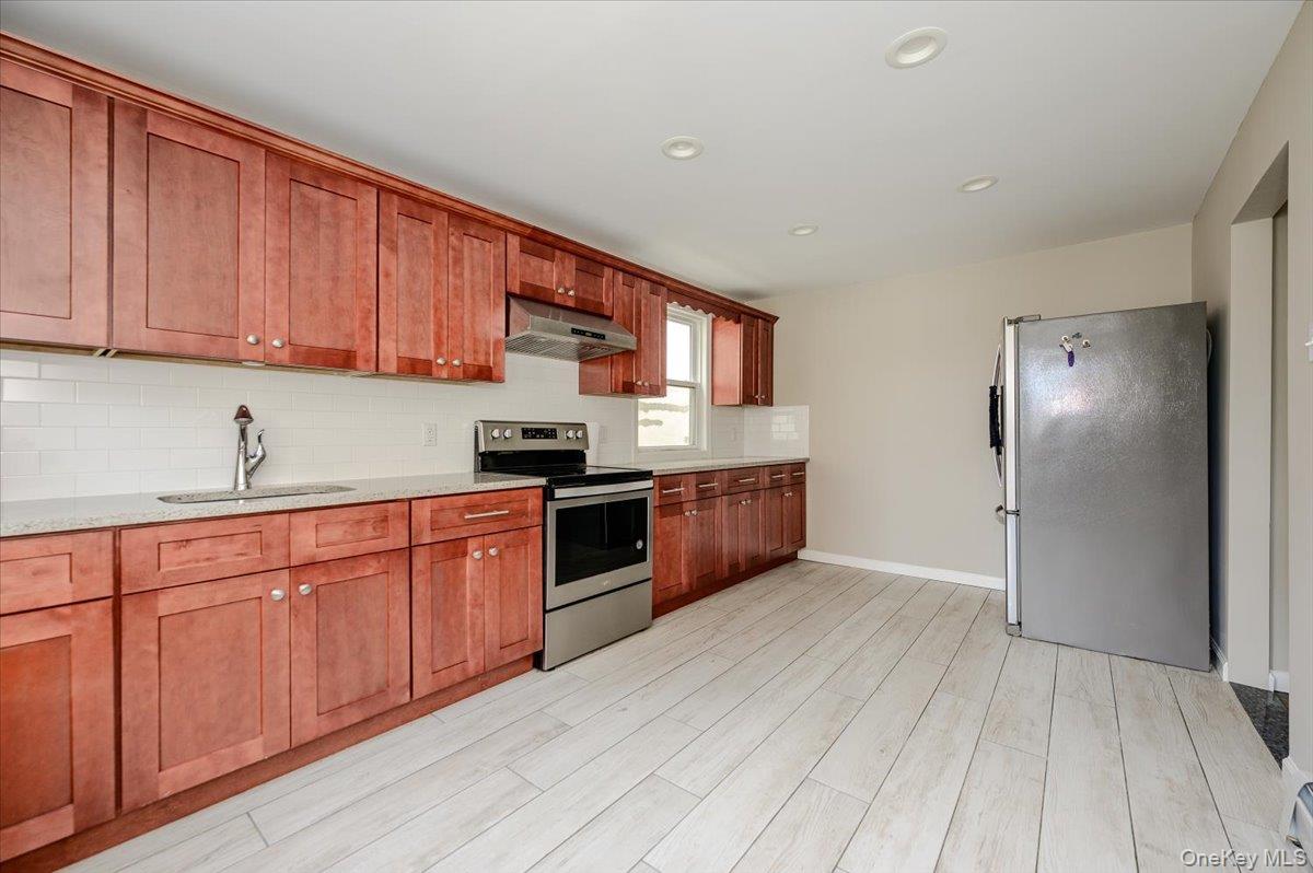 450 E Broadway Property Photo 5