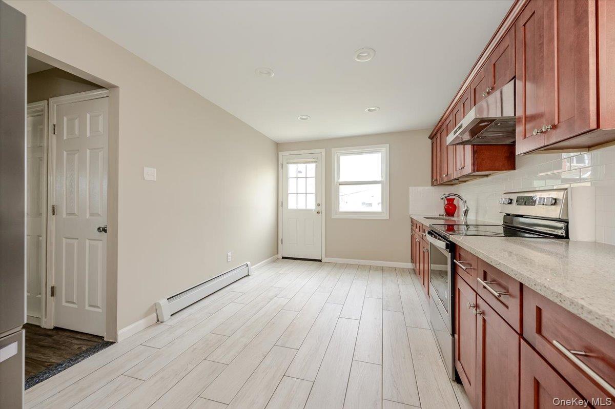 450 E Broadway Property Photo 6