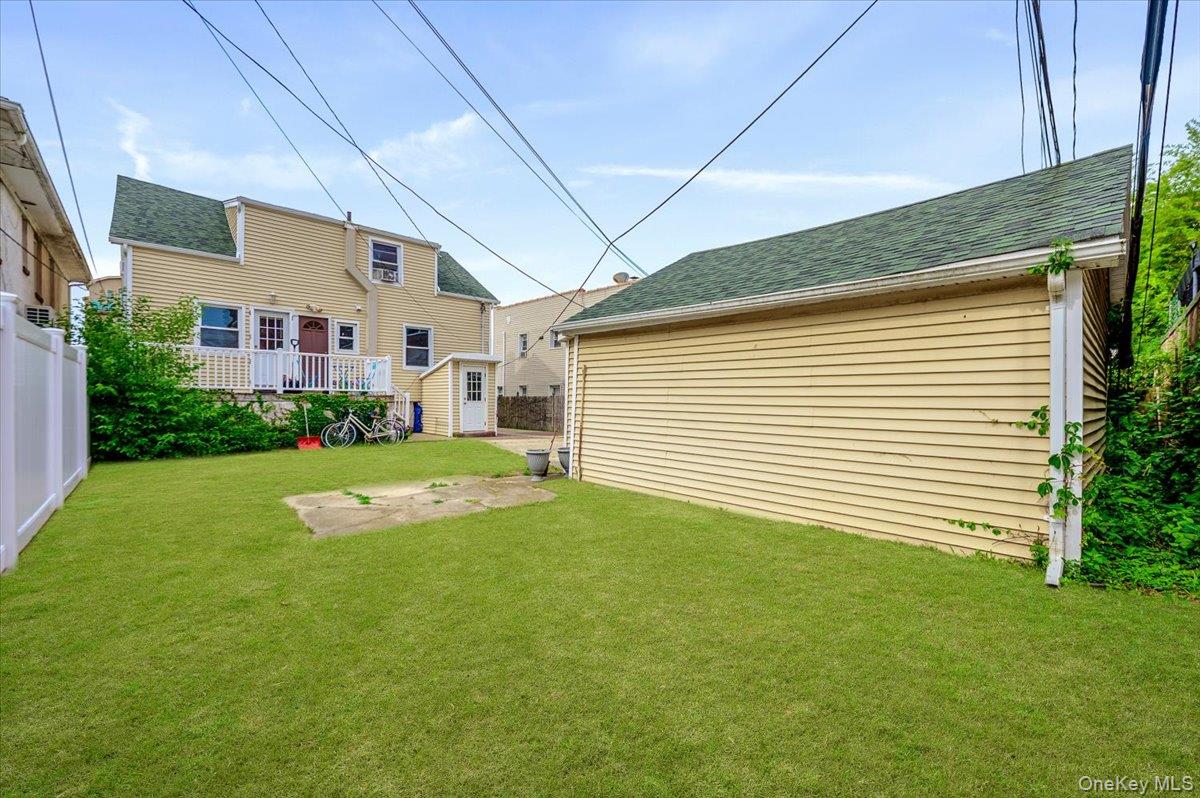 450 E Broadway Property Photo 17