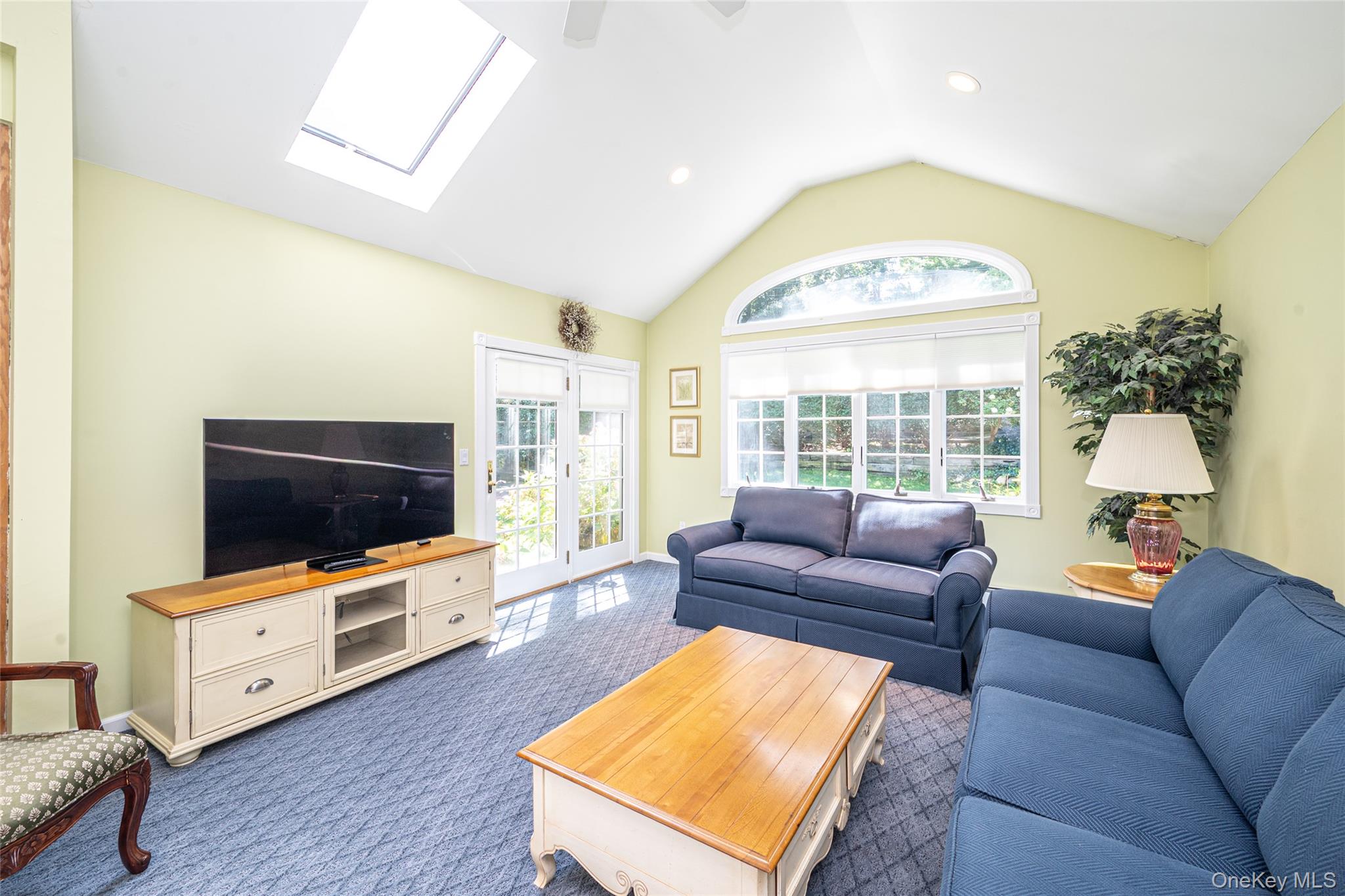 40 Somerset Drive Property Photo 7