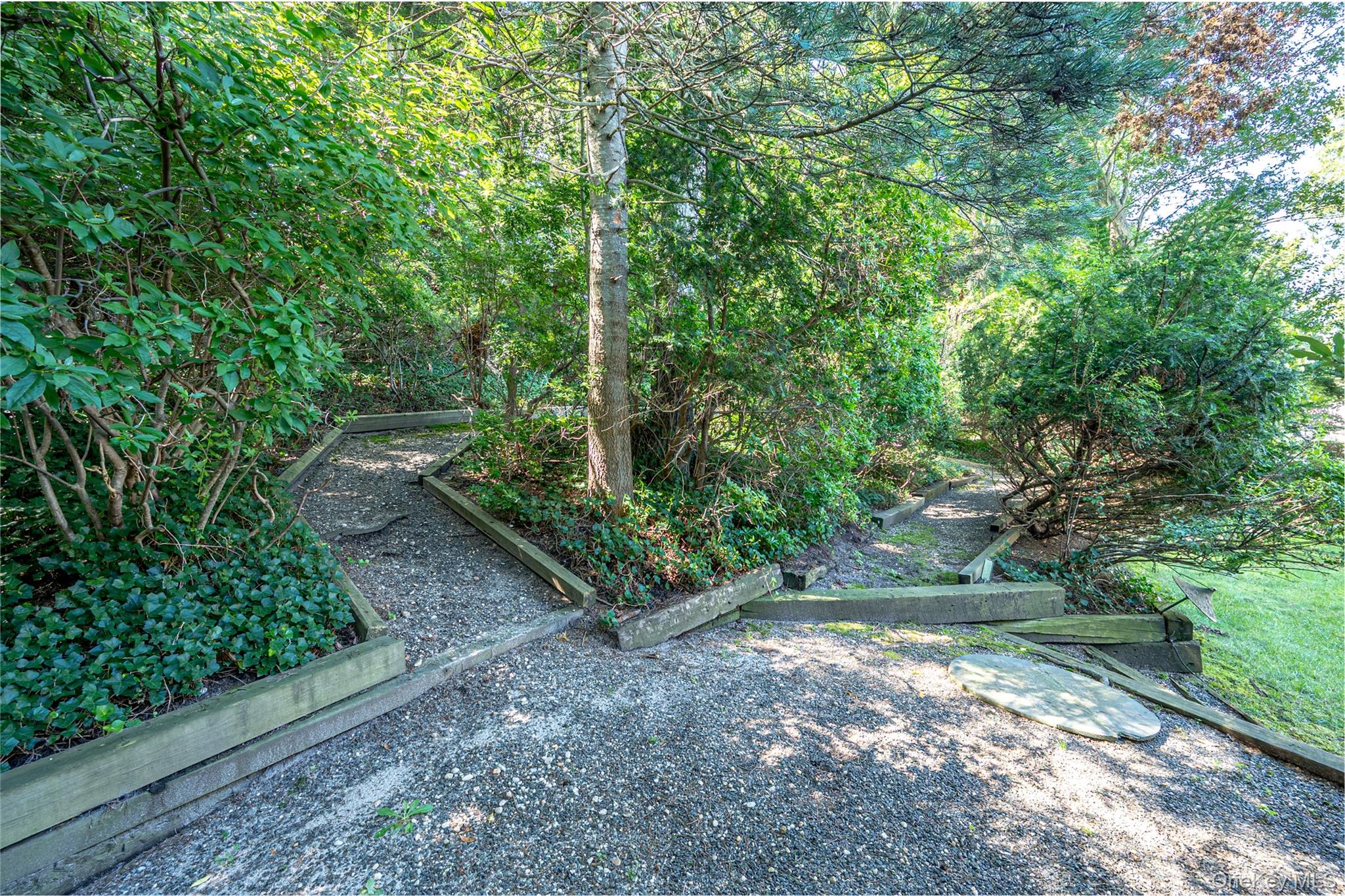 40 Somerset Drive Property Photo 24