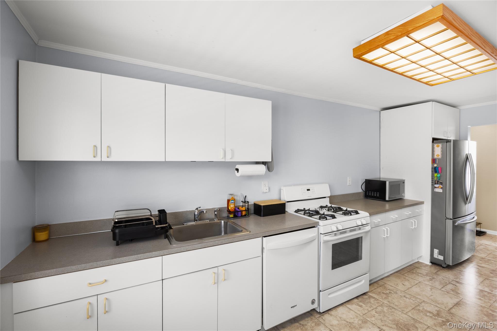1024 First Avenue Property Photo 7