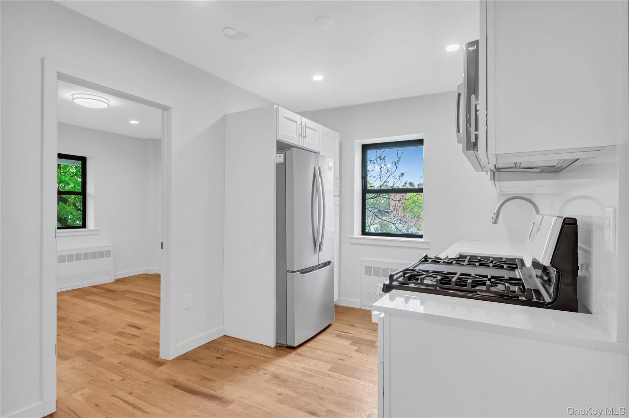 671 Bronx River Road 4p Property Photo 4