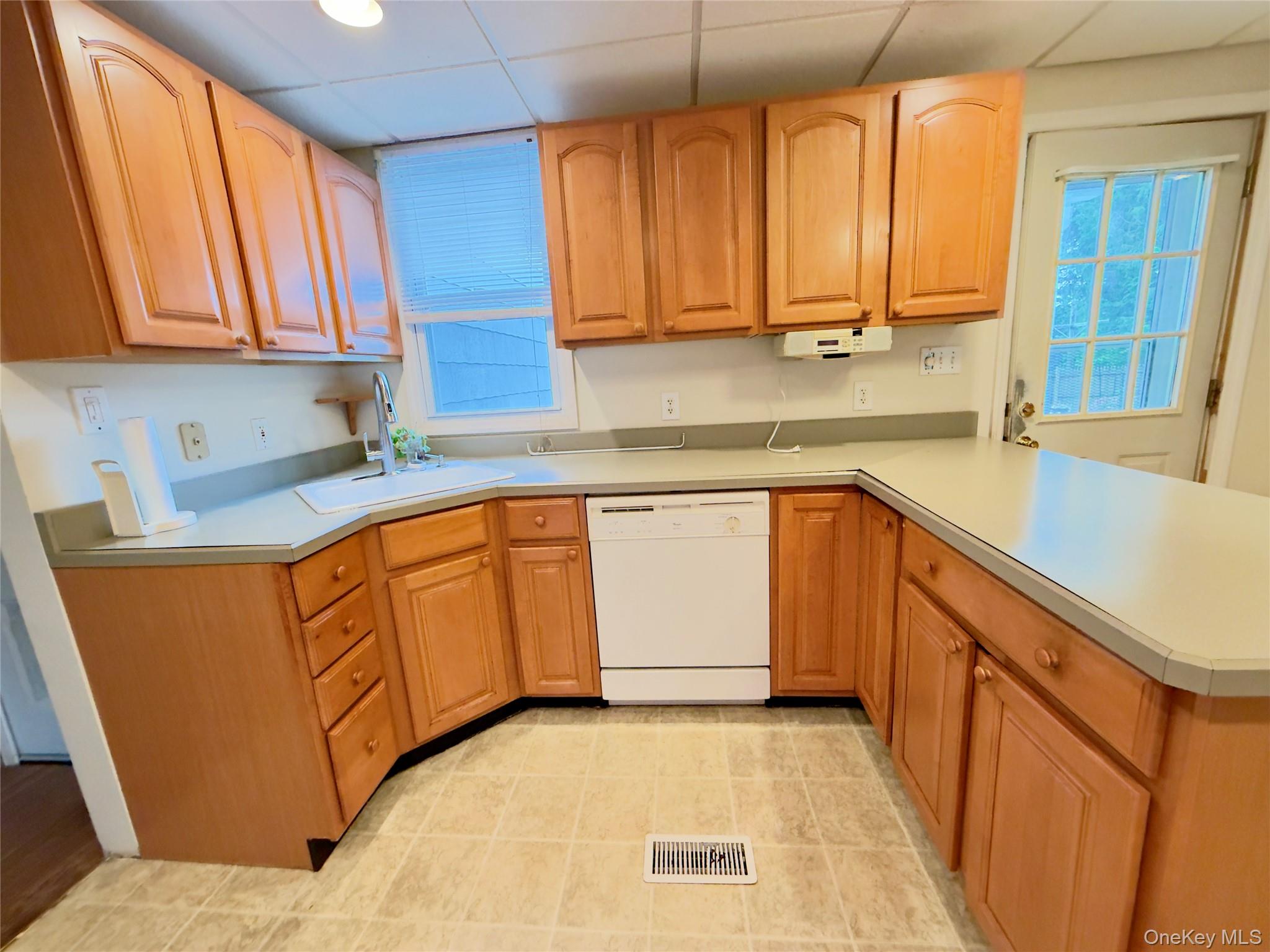 25 Church Street Property Photo 4