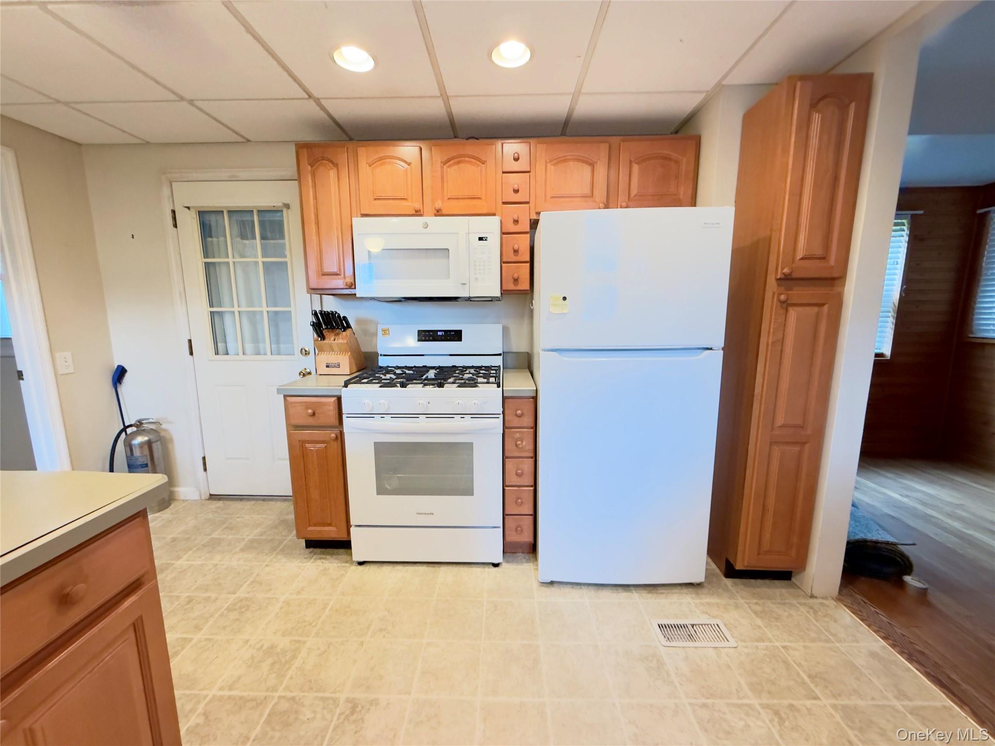 25 Church Street Property Photo 8