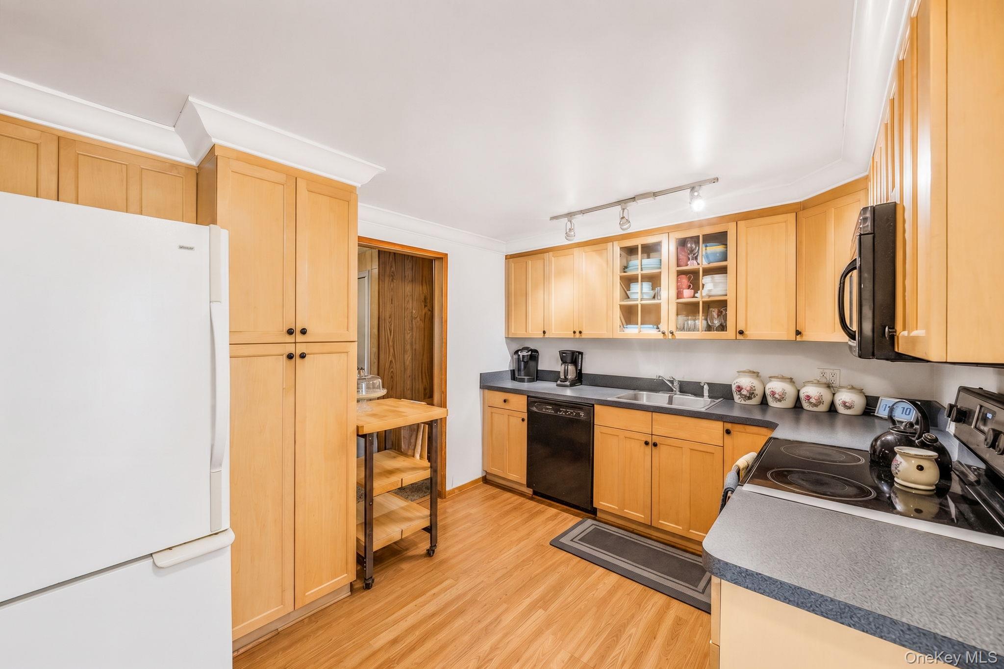 9 Foxcroft Lane Property Photo 4