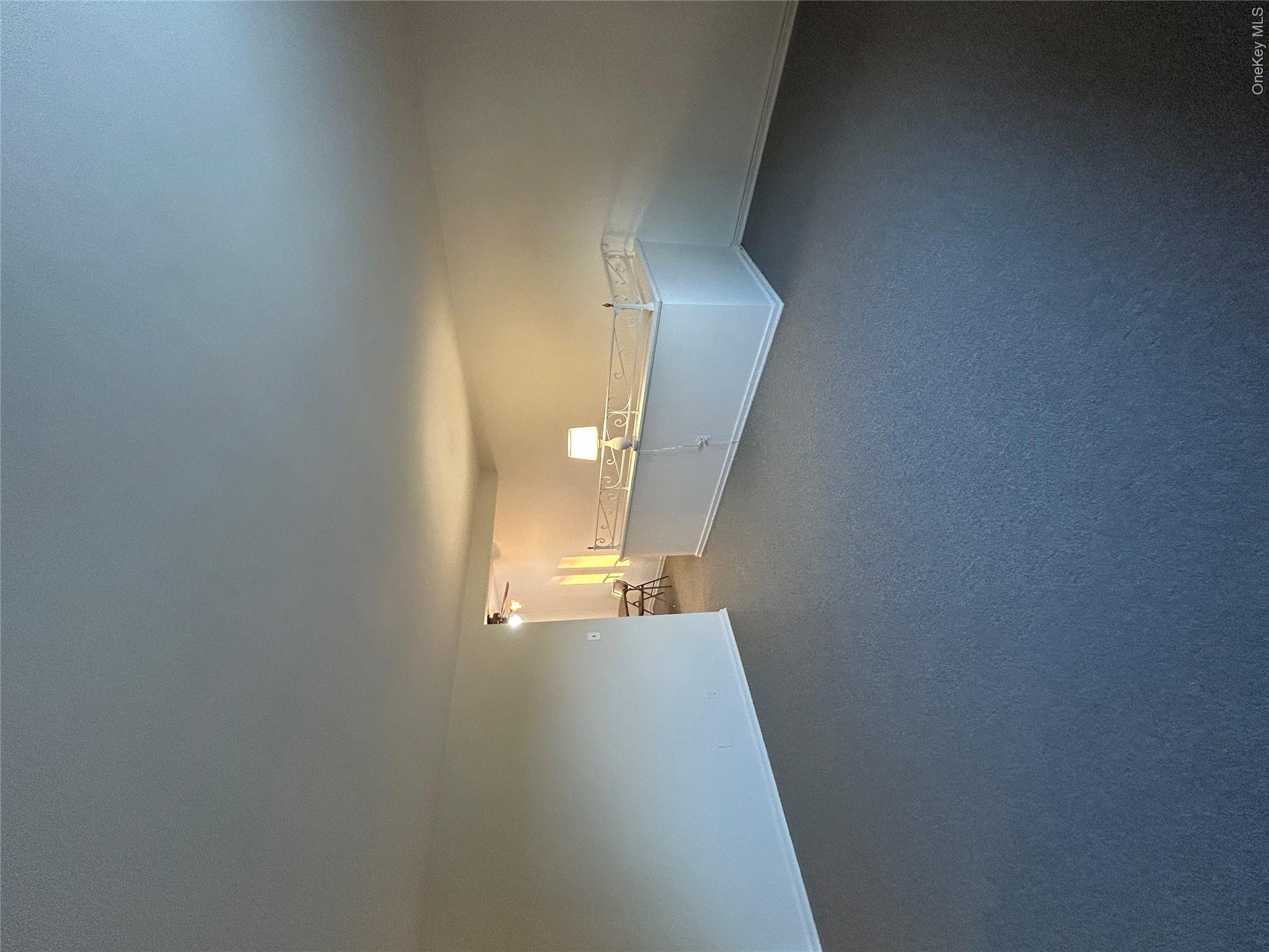 220-21 Hillside Avenue Upper Property Photo 4