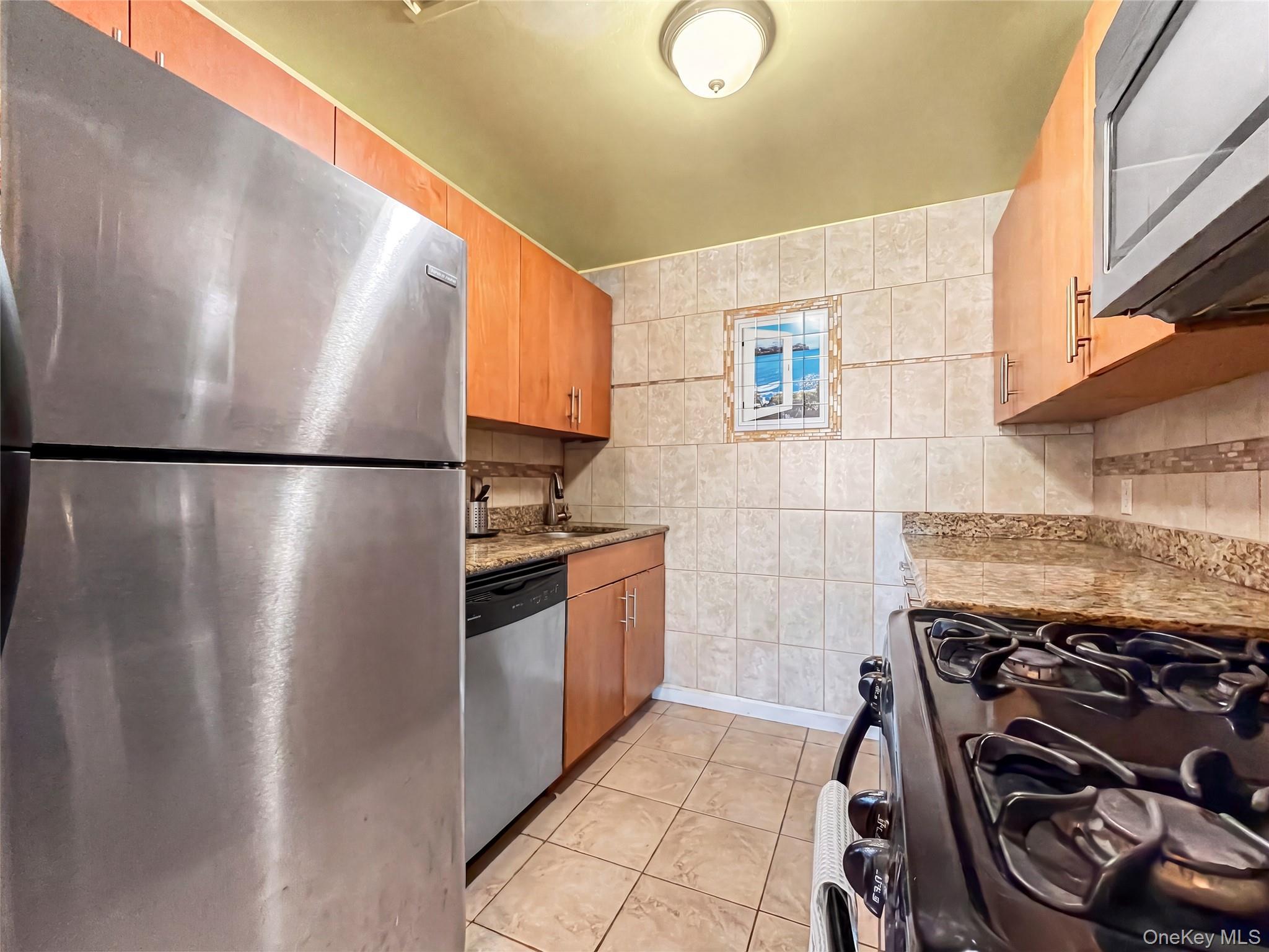 339 Avenue P 6b Property Photo 7