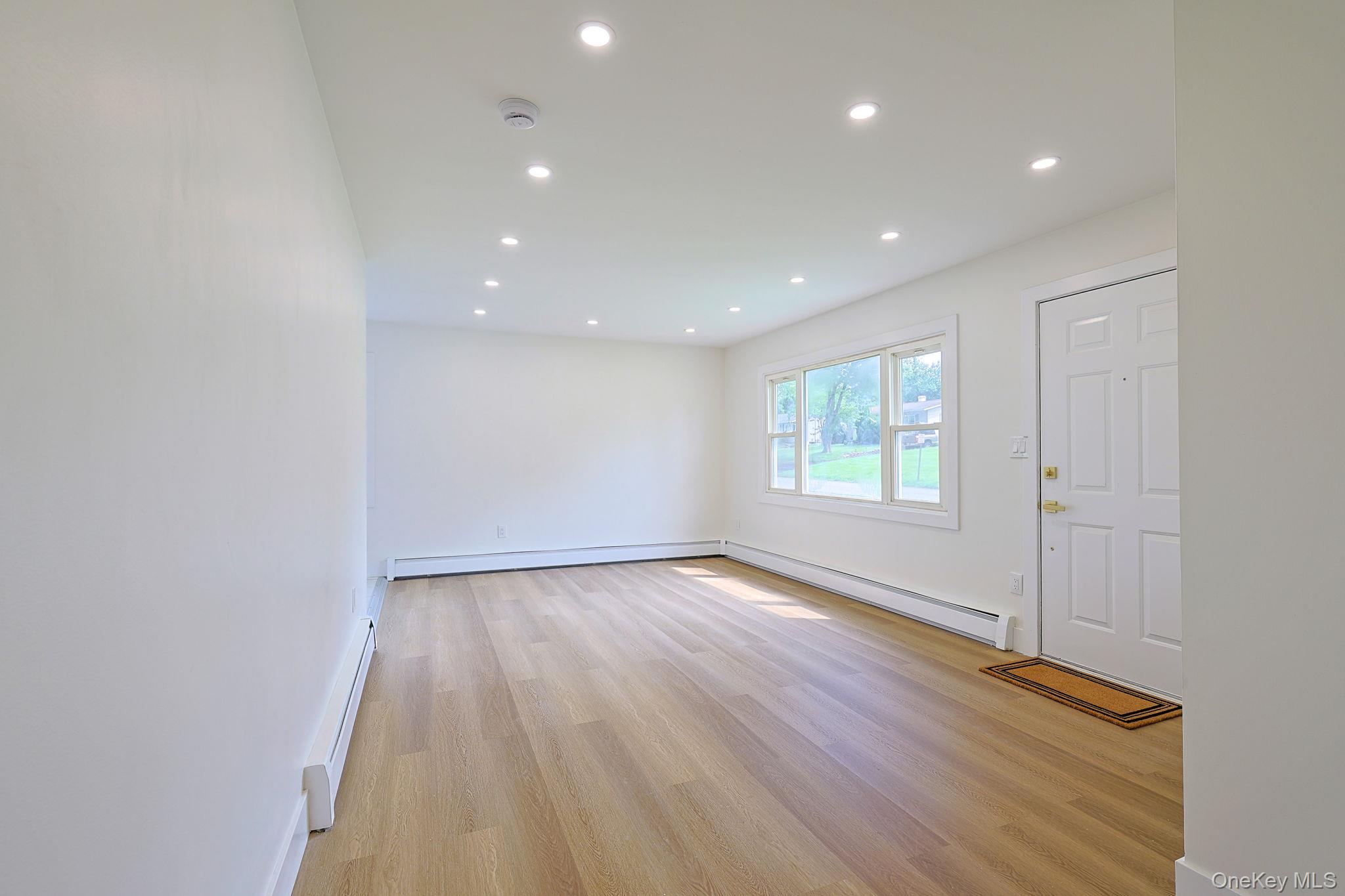 15 Fleetwood Drive Property Photo 6