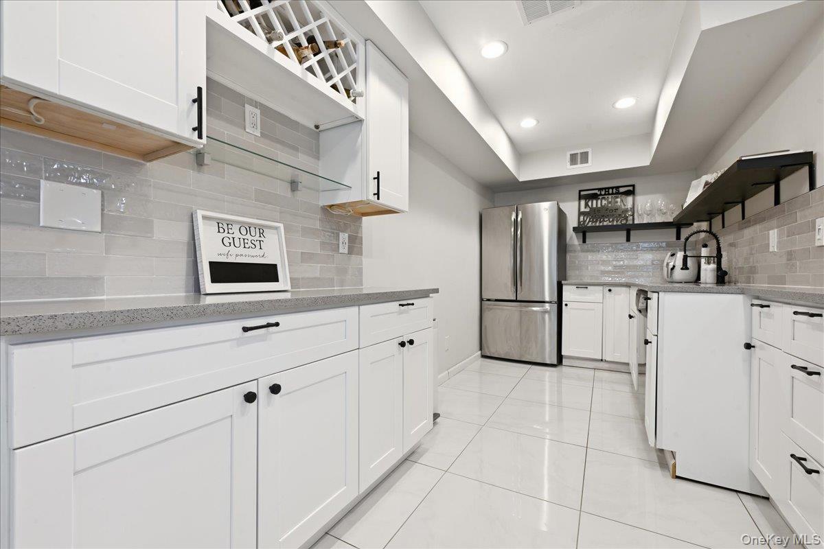 47 Alhambra Drive Property Photo 6
