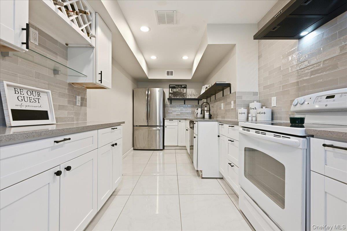 47 Alhambra Drive Property Photo 7