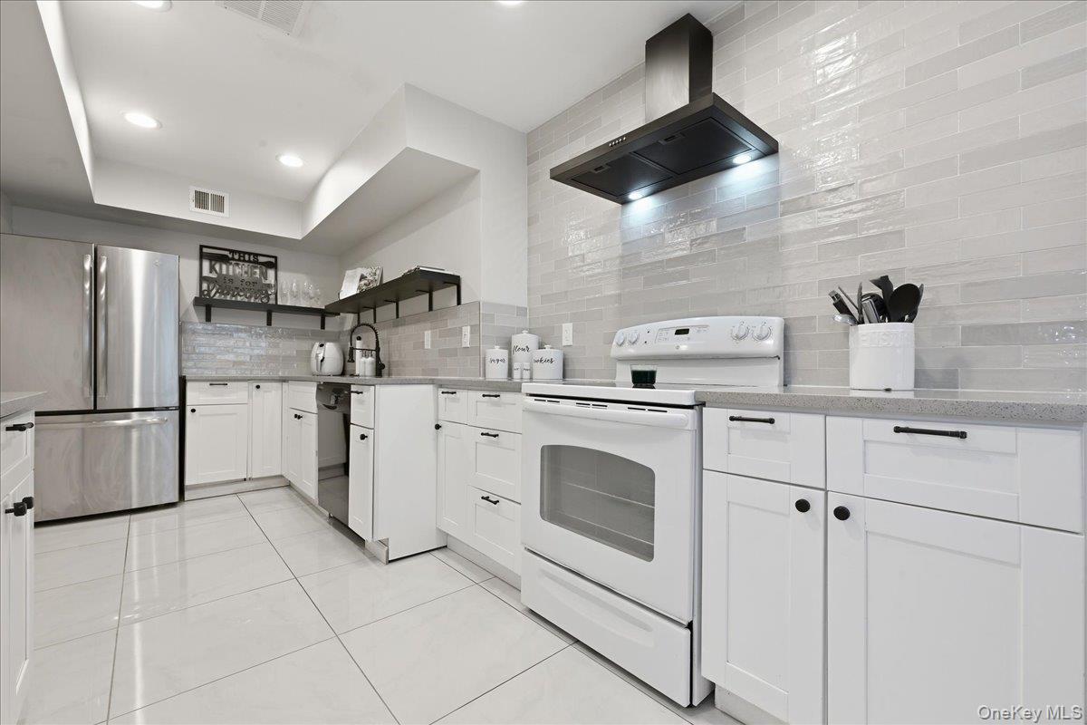 47 Alhambra Drive Property Photo 8
