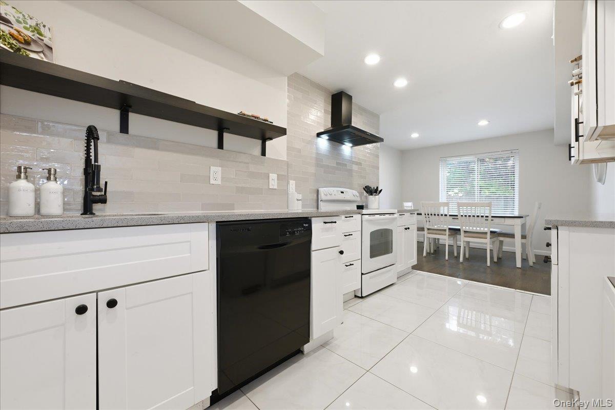 47 Alhambra Drive Property Photo 10