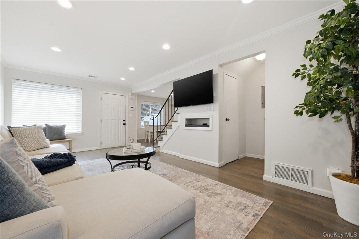 47 Alhambra Drive Property Photo 12
