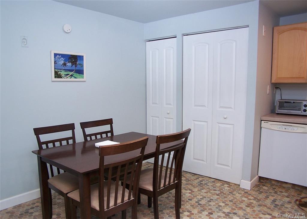 159 Cambridge Drive Property Photo 6