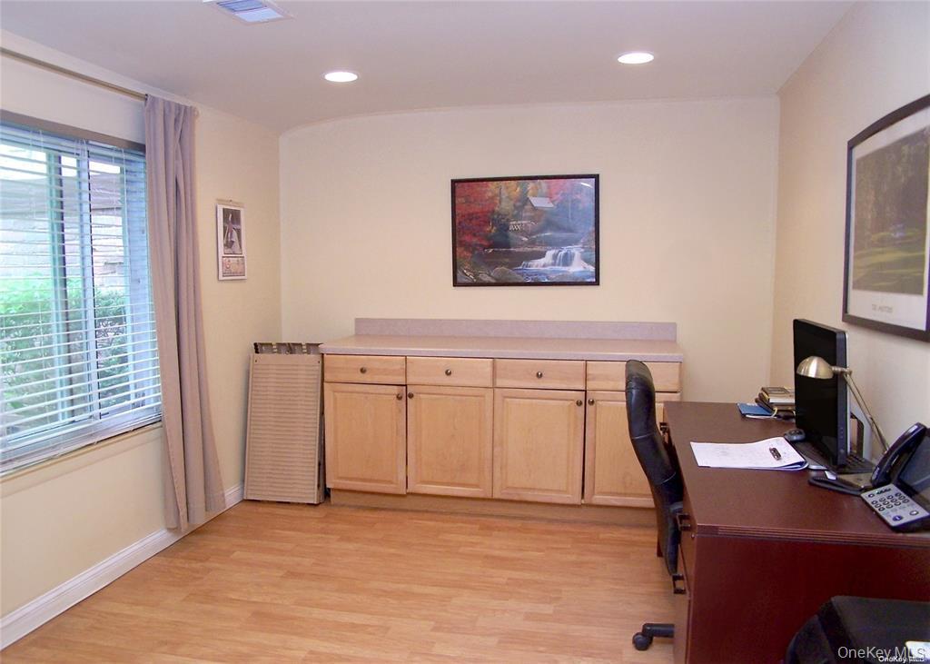 159 Cambridge Drive Property Photo 8