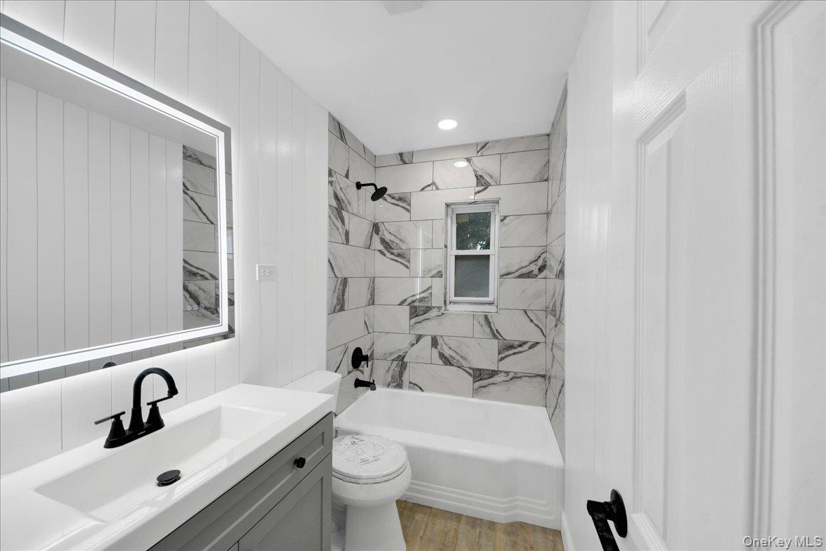 1052 E 227th Street Property Photo 16