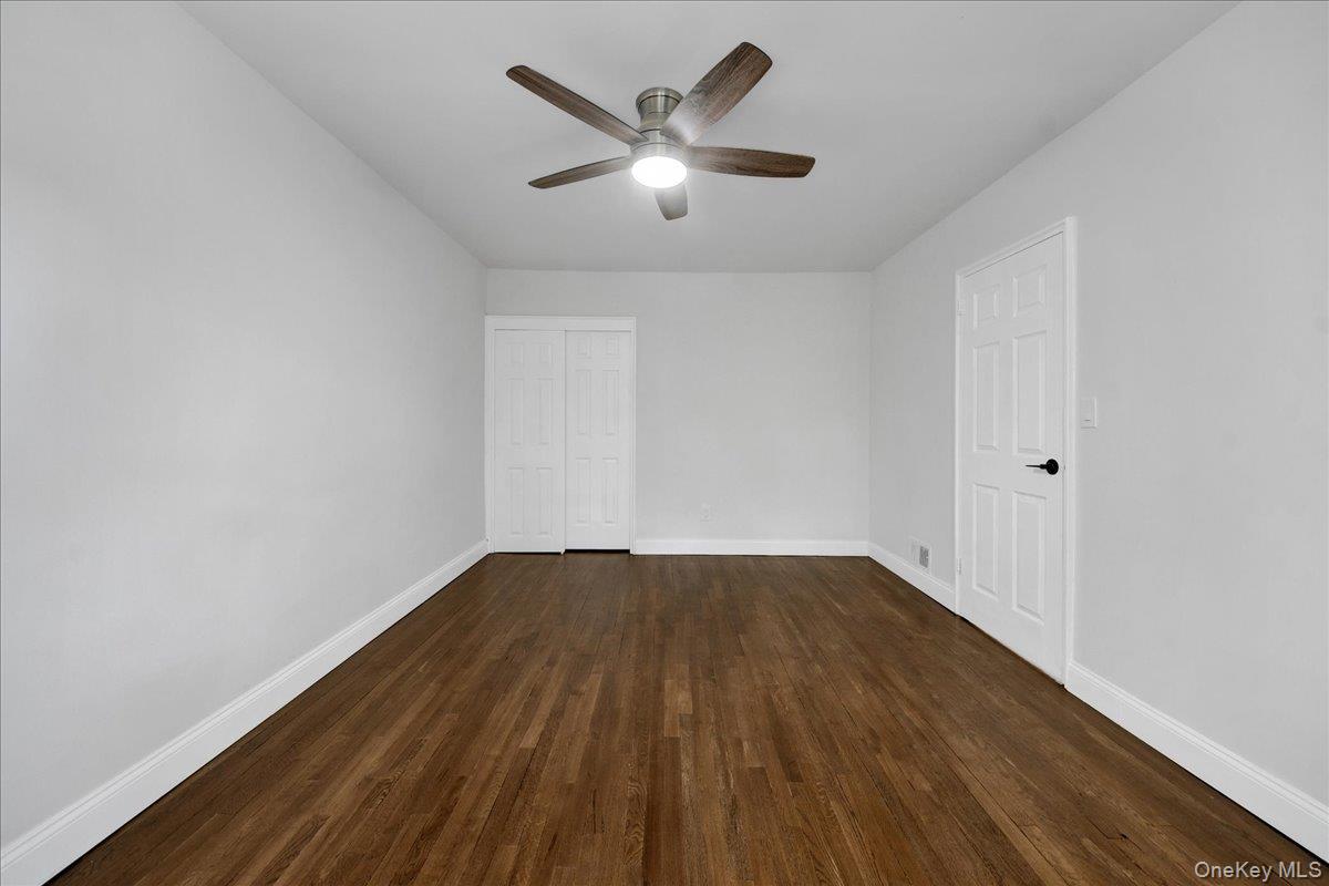 1052 E 227th Street Property Photo 18