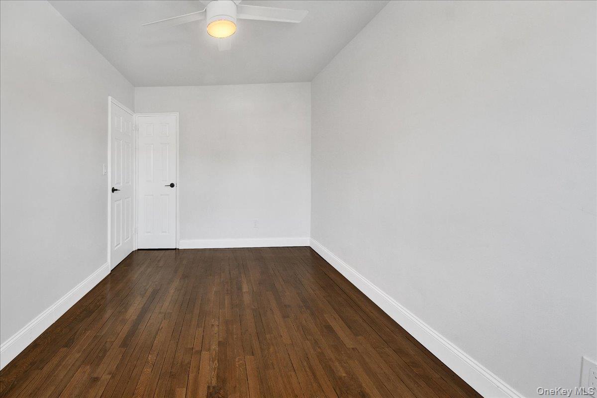 1052 E 227th Street Property Photo 20