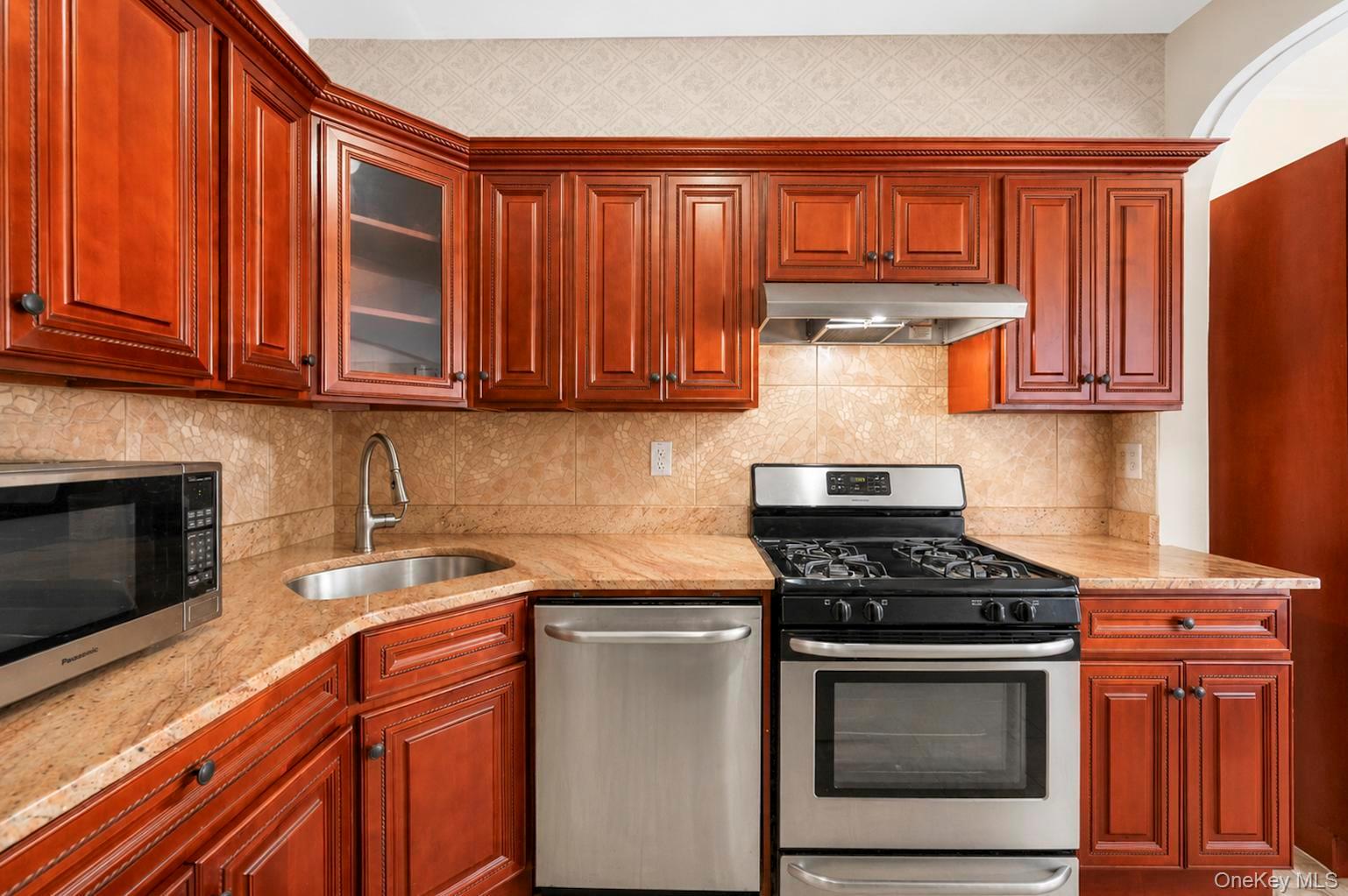 25-50 86th Street Property Photo 18