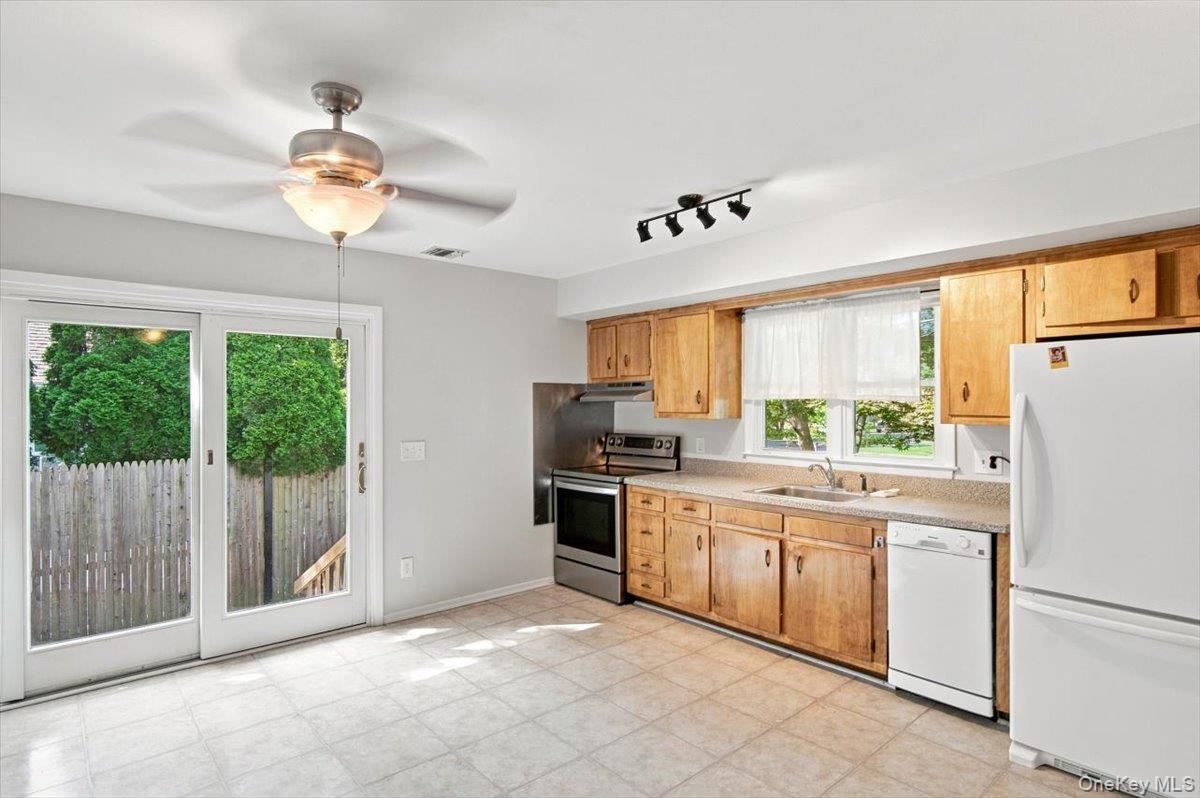 189 Belleview Avenue Property Photo 7