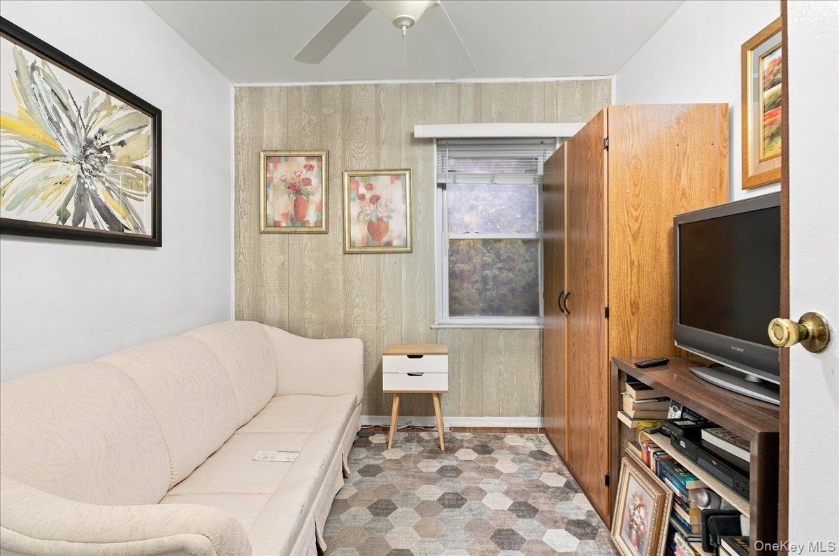 1030 Franklin Avenue 25 Property Photo 13