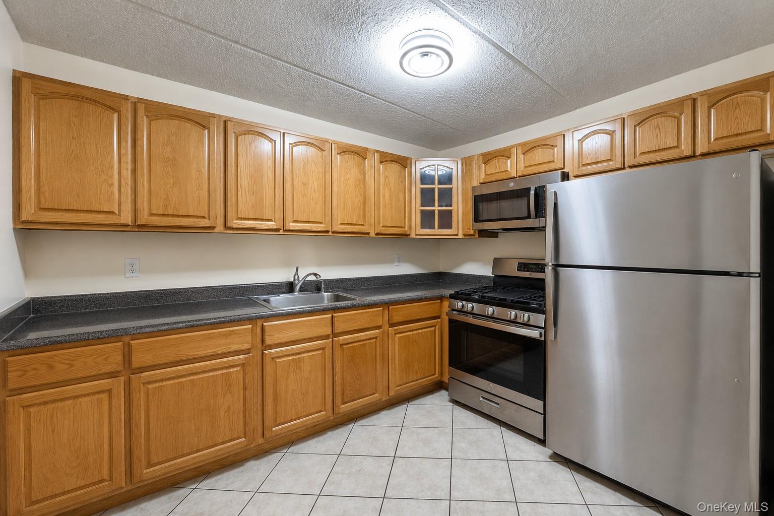 687 Bronx River Road 1j Property Photo 7
