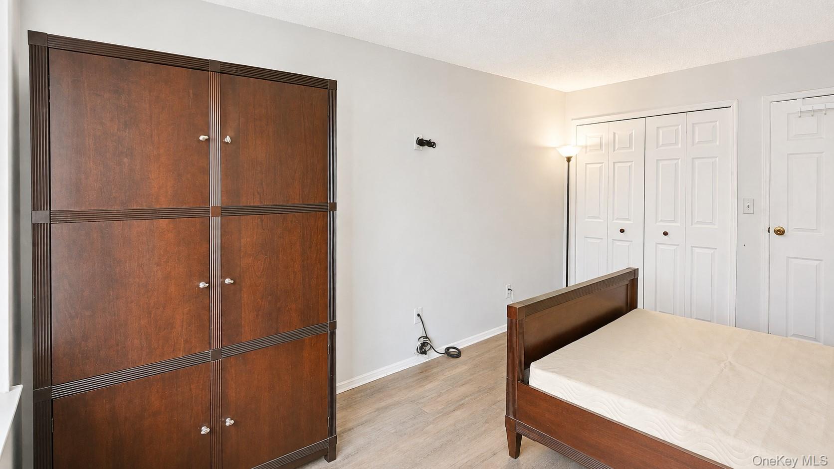 687 Bronx River Road 1j Property Photo 21