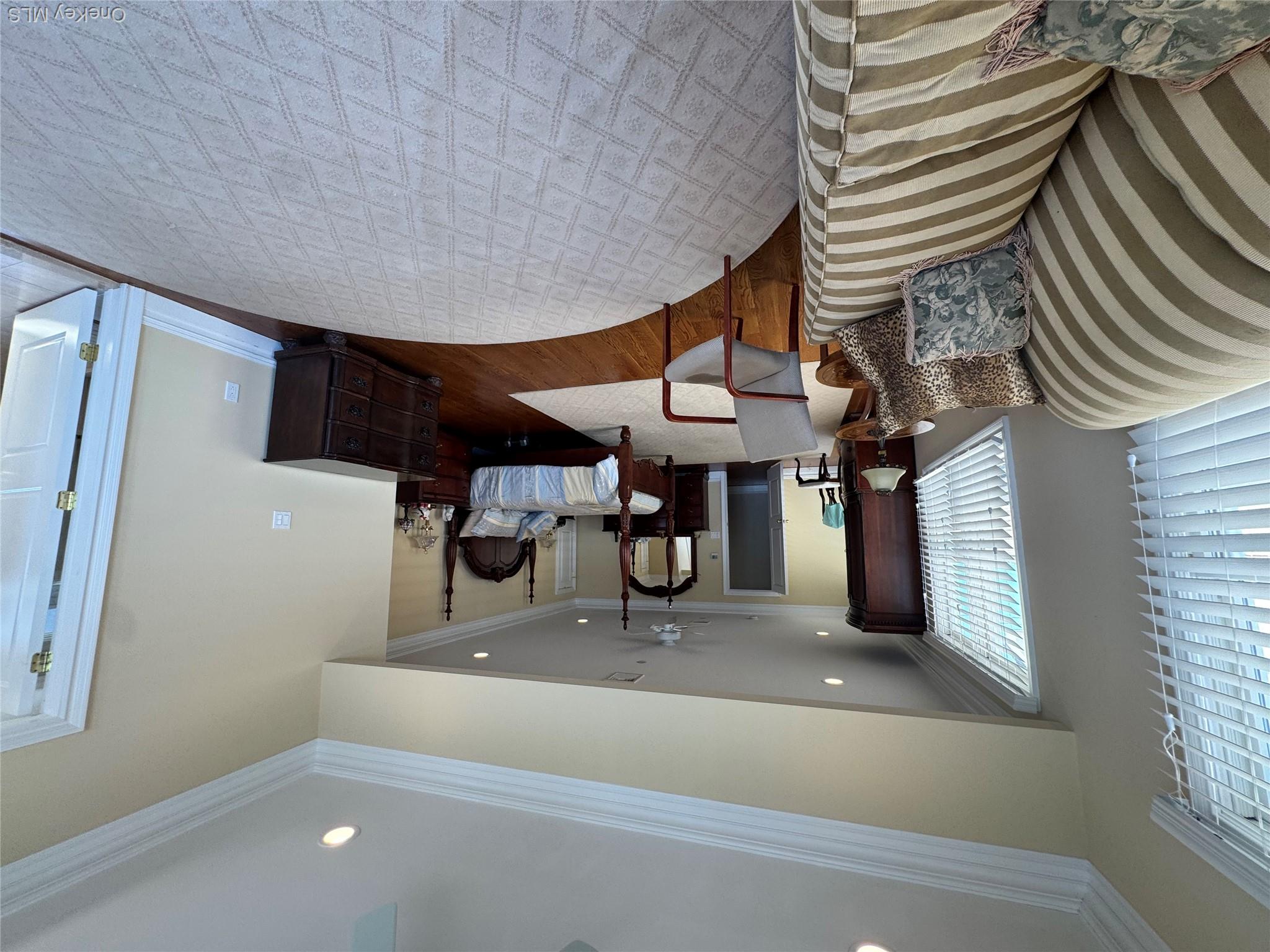839 W Park Avenue Property Photo 14