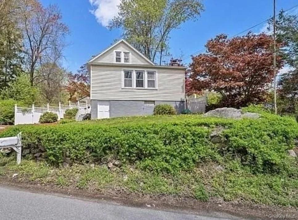 222 N Terry Hill Road Property Photo 1