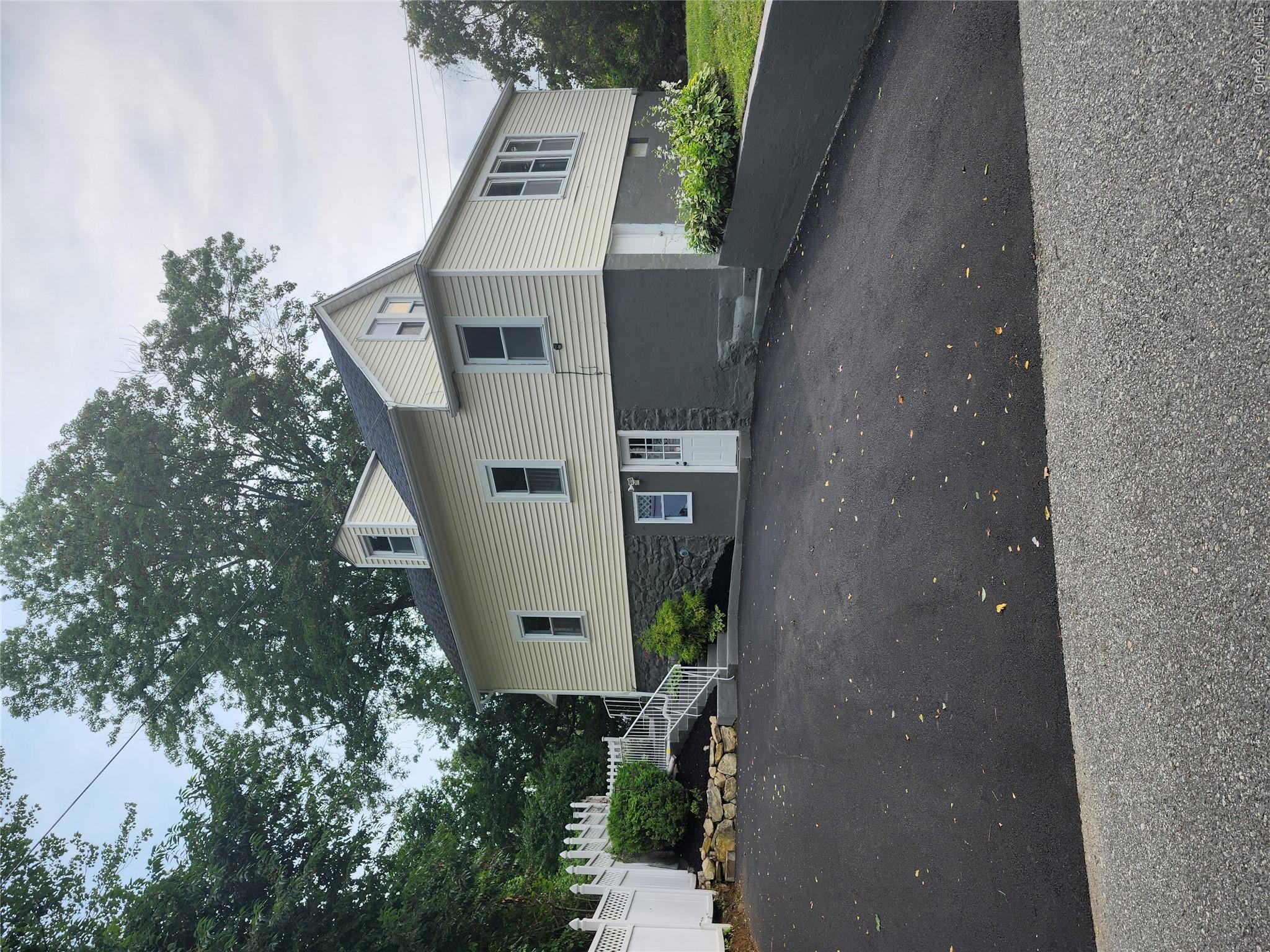 222 N Terry Hill Road Property Photo 2