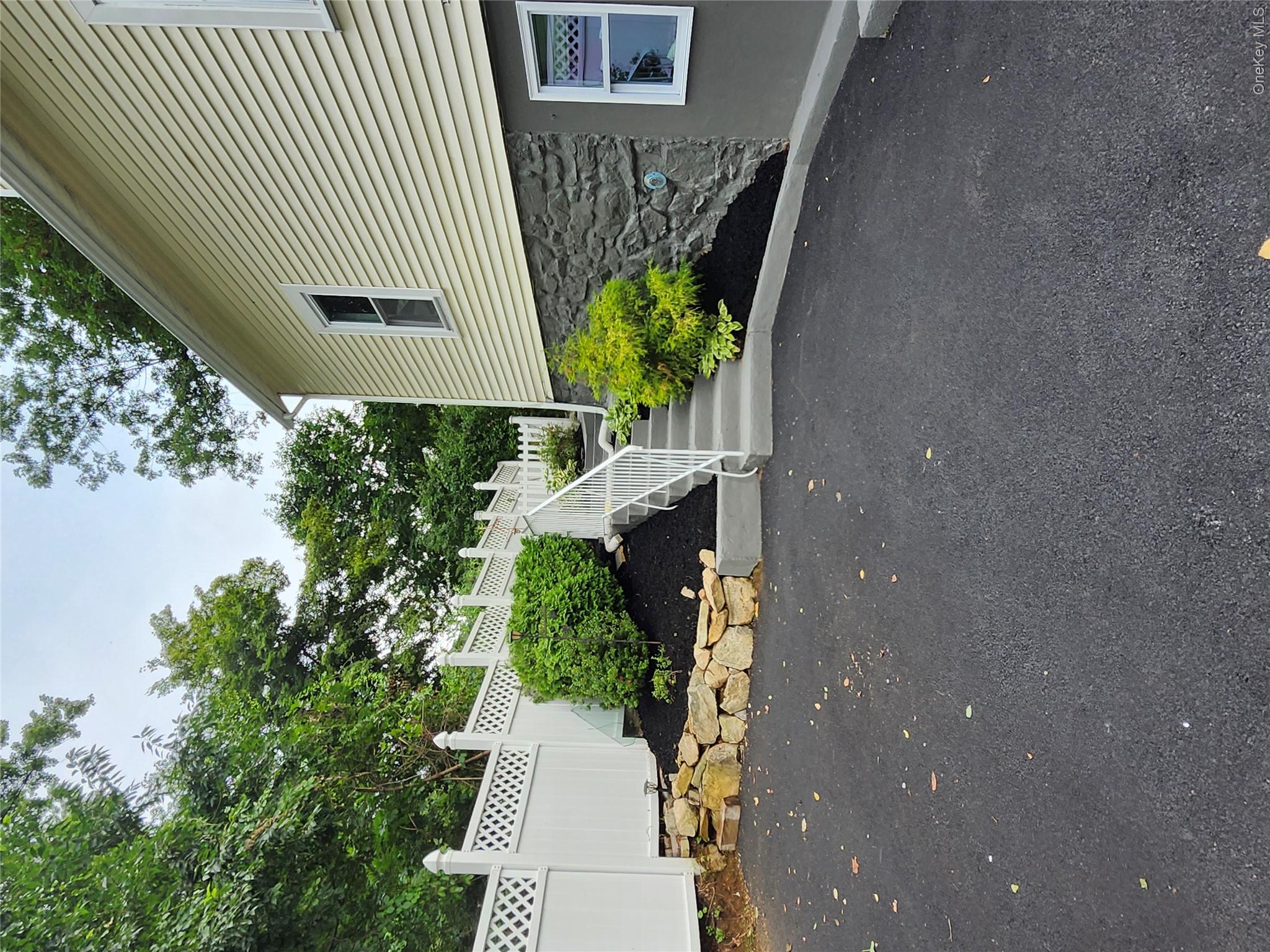 222 N Terry Hill Road Property Photo 3