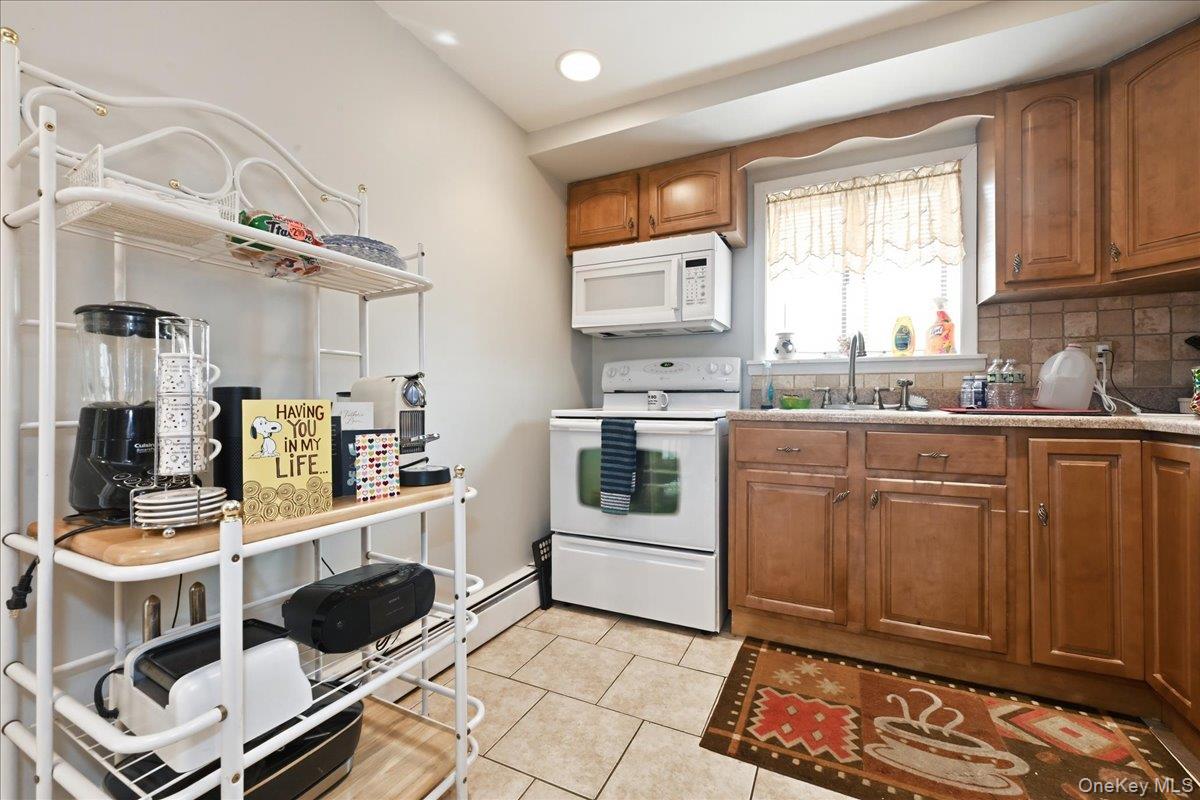 3790 Waverly Avenue Property Photo 18