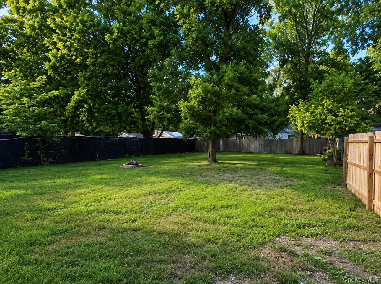 143 E. Parkview Drive Property Photo 8