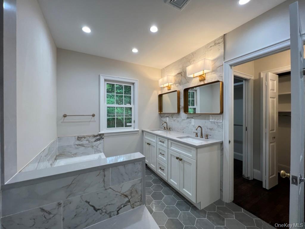 23 Matinecock Farms Road Property Photo 11