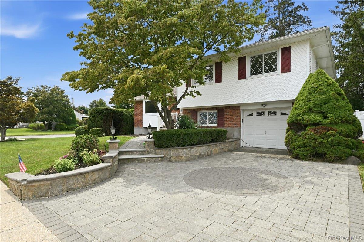 90 Grohmans Lane Property Photo 3