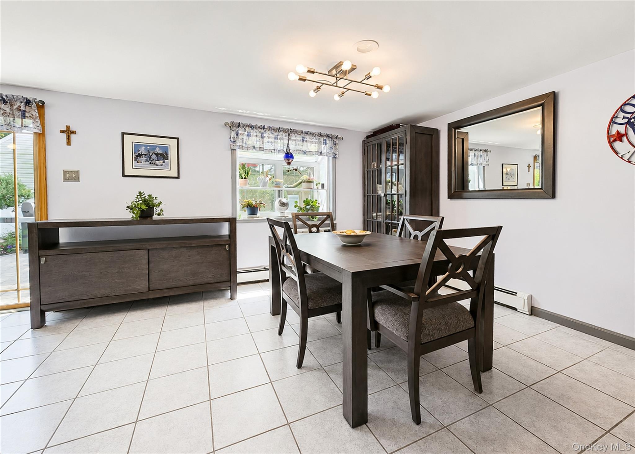 4 Halfcircle Drive Property Photo 10
