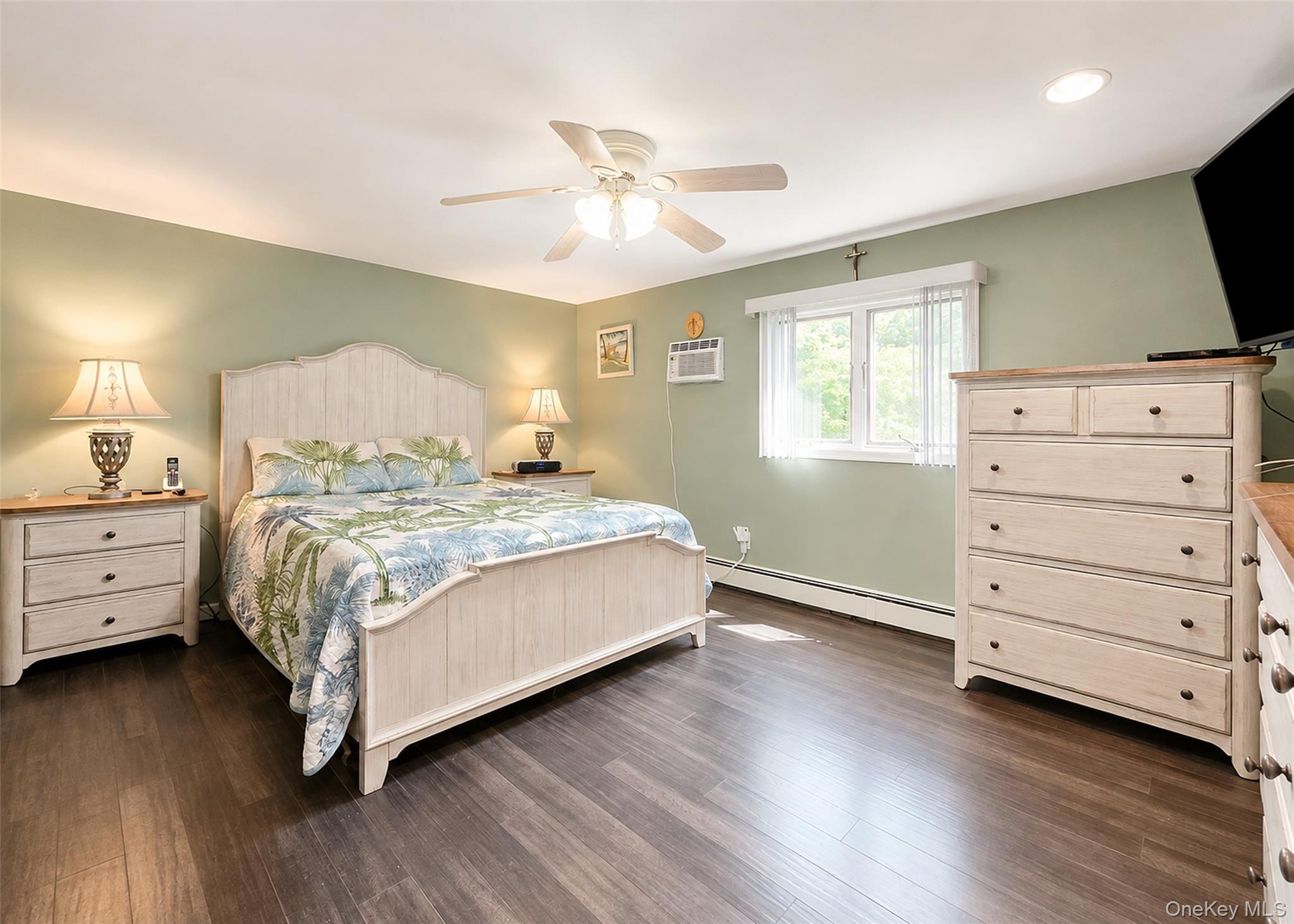 4 Halfcircle Drive Property Photo 13