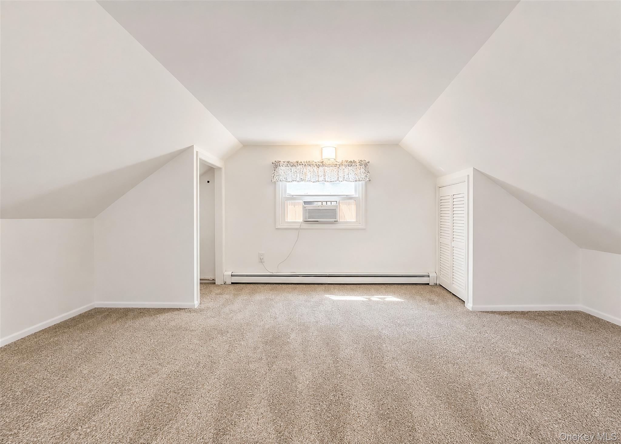 4 Halfcircle Drive Property Photo 16