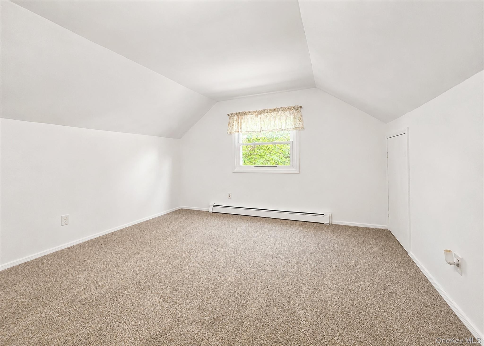 4 Halfcircle Drive Property Photo 17